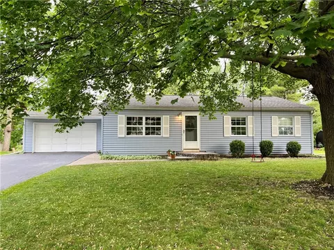 190 Wildflower Dr, Rochester, NY 14623