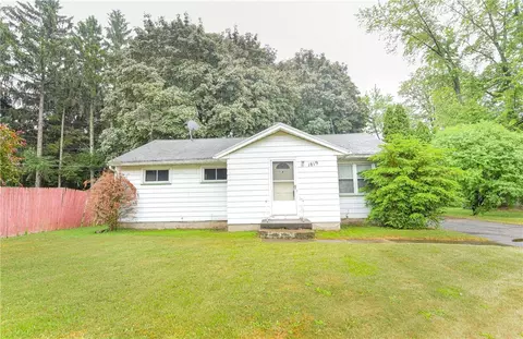 1819 Chili Ave, Gates, NY 14624