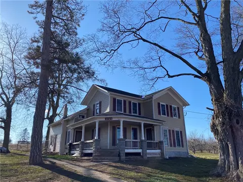 2769 Gannett Rd, Galen, NY 14489