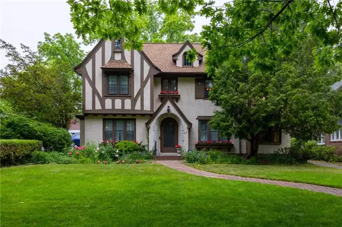 560 Seneca Pkwy, Rochester, NY 14613
