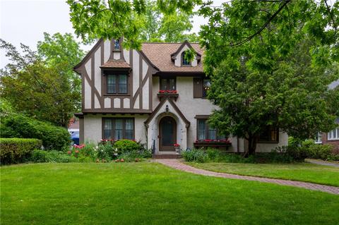 560 Seneca Pkwy, Rochester, NY 14613