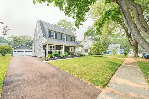 43 Dover Rd, Irondequoit, NY 14617
