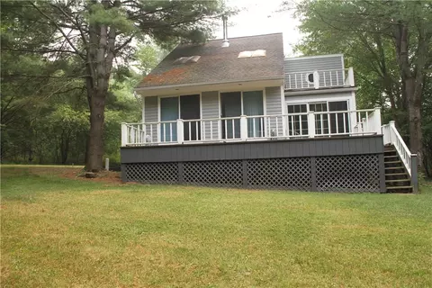 9349 Keuka Highland Dr, Wayne, NY 14893