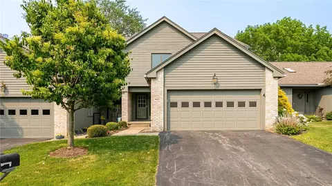 12 Woodbury Way, Perinton, NY 14450