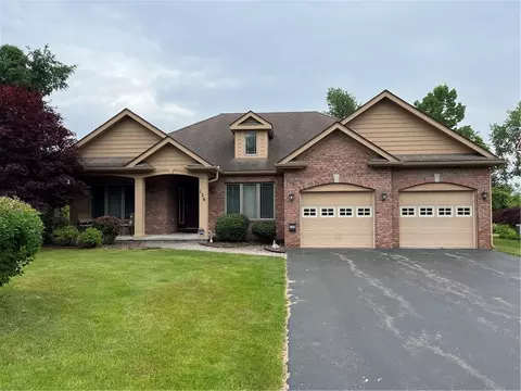 126 Eastman Estates Dr, Irondequoit, NY 14622