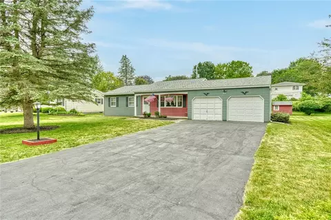 211 Pine Blvd, Arcadia, NY 14513