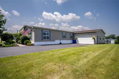 6252 Murphy Dr #652, Victor, NY 14564