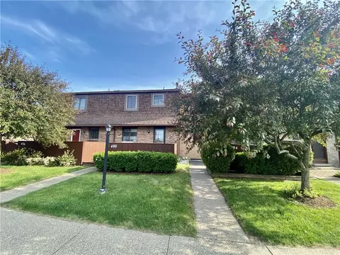 480 Surrey Hill Way, Rochester, NY 14623