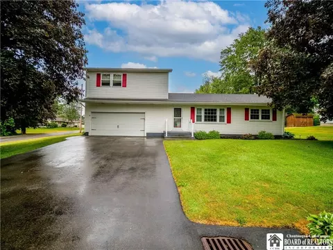 25 Morgan St, Ellicott, NY 14733