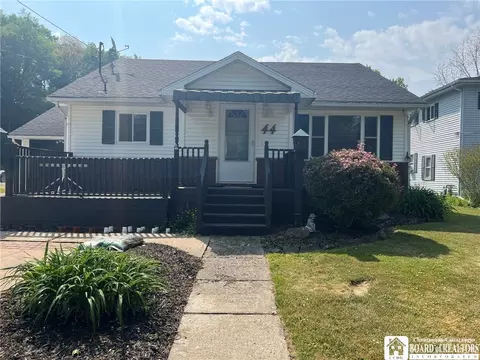 44 N 5th St, Allegany, NY 14706