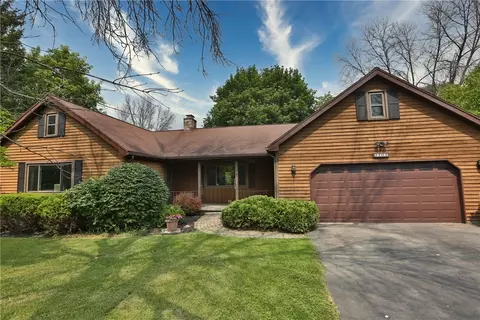 2101 Risser Rd, Canandaigua, NY 14424