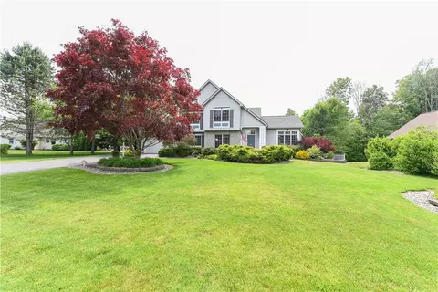 853 Houston Rd, Webster, NY 14580