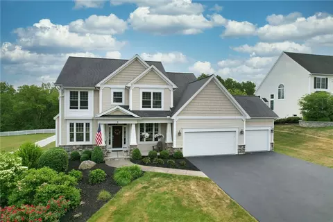 4 Nature Vw, Pittsford, NY 14534