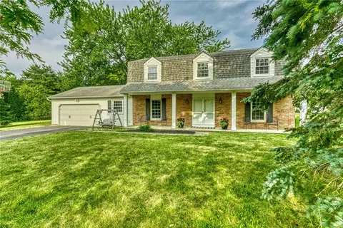 5 Latium Dr, Pittsford, NY 14534