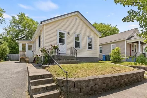 143 Henrietta St, Rochester, NY 14620