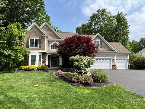 613 Brookstone Bnd, Webster, NY 14580