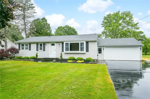407 Palmer Rd, Riga, NY 14428