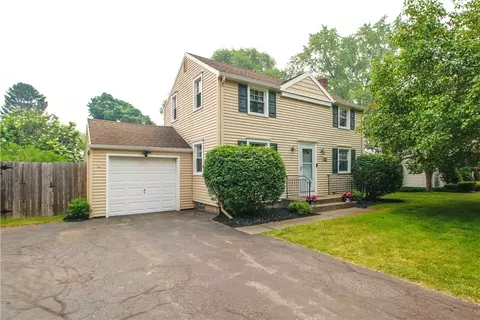 160 Fisher Rd, Gates, NY 14624