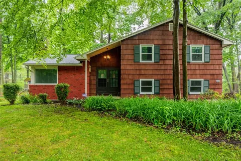 687 Regina Dr, Webster, NY 14580