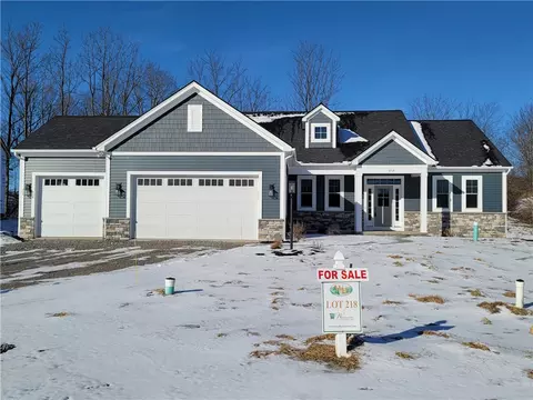 1014 Walden Holw, Victor, NY 14564