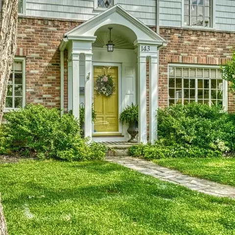 143 Willowbend Rd, Rochester, NY 14618