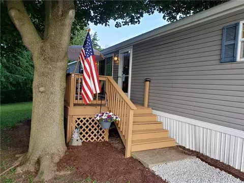 3 Upper Dr, Aurelius, NY 13021
