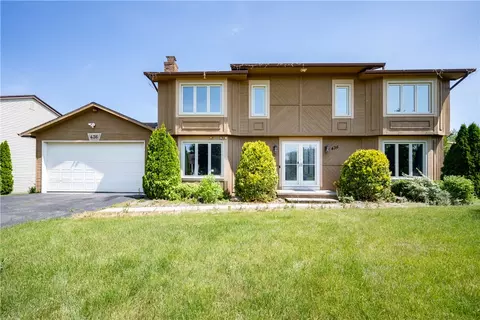 436 Crosby Ln, Greece, NY 14612