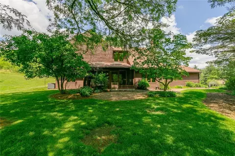 1 Wandering Trl, Pittsford, NY 14534