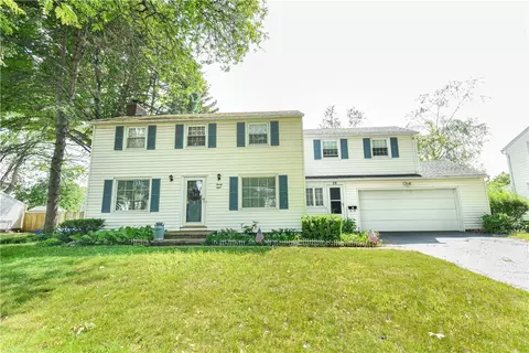 28 Greendale Dr, Irondequoit, NY 14617