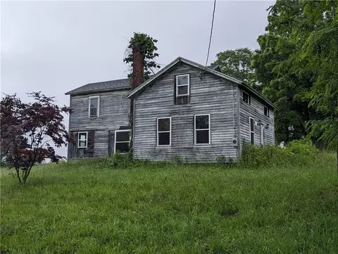 3125 Eagle Harbor Waterport Rd, Gaines, NY 14411