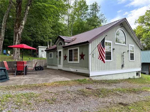 131 Perkins Ln, Richfield, NY 13439