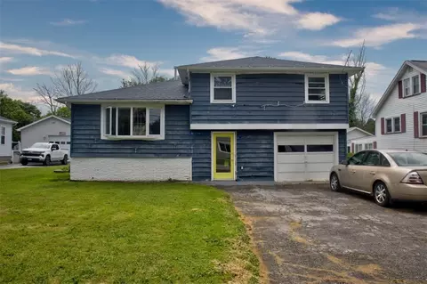 471 Wegman Rd, Gates, NY 14624