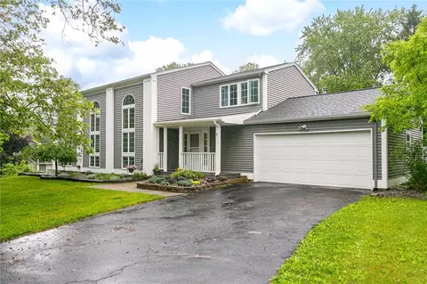 5 Sugarbush Ln, Pittsford, NY 14534