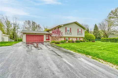 116 Orchard Creek Ln, Greece, NY 14612