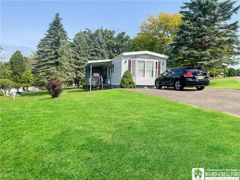 149 8th Greenhurst Vlg, Ellery, NY 14701