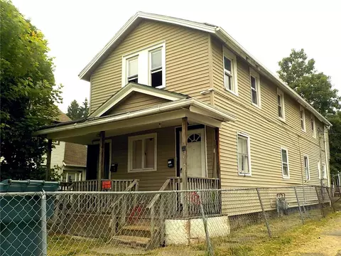 31 Montrose St, Rochester, NY 14608