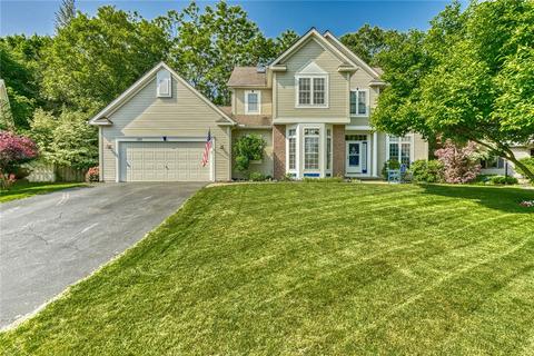 100 Radnor Ln, Irondequoit, NY 14617