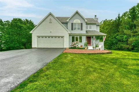 291 Huffer Rd, Parma, NY 14468