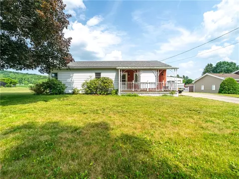 15 Meadowbrook Rd, Hornellsville, NY 14807