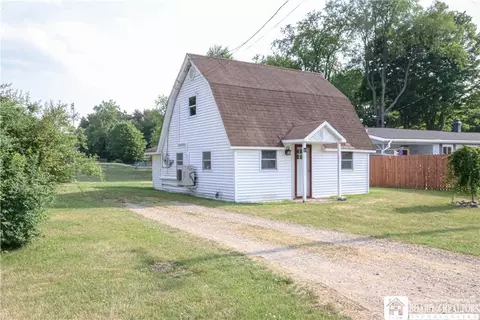 23 Howard St, Carroll, NY 14738