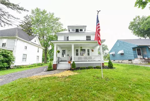 425 Stafford St, Palmyra, NY 14522