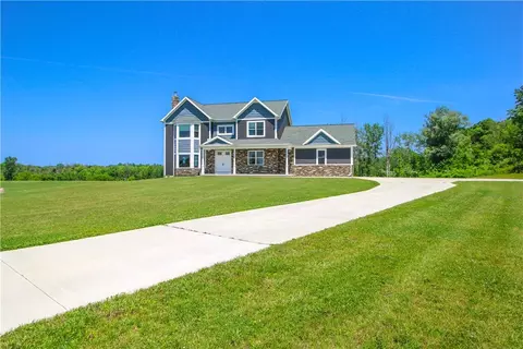 4 Sweet Home Dr, Ogden, NY 14559