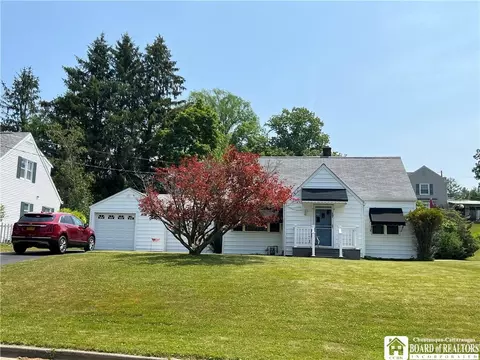 207 Parkview Ave, Jamestown, NY 14701