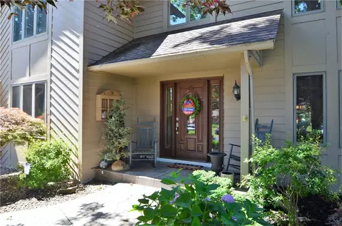 238 Wood Run, Greece, NY 14612