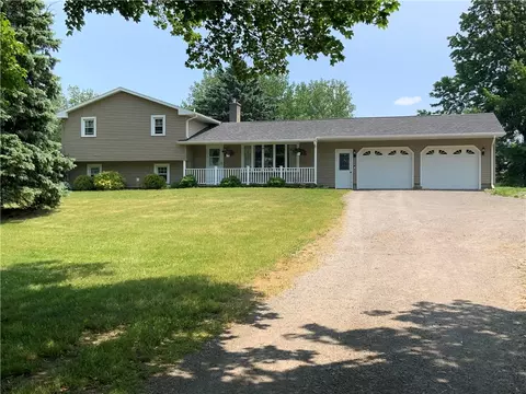 4591 Kams Rd, Barre, NY 14411