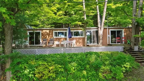 6451 W Bluff Dr, Jerusalem, NY 14478