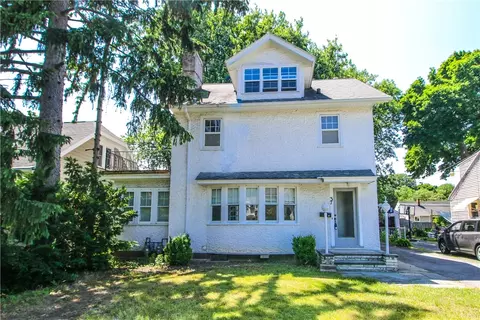 37 Curtice Rd, Irondequoit, NY 14617