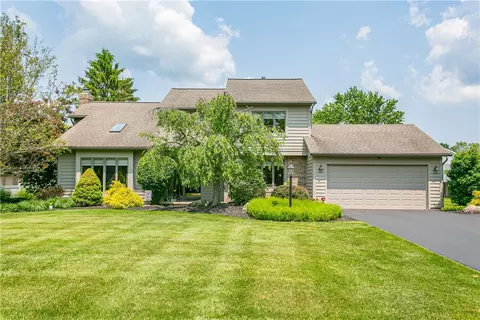 39 S Village Trl, Fairport, NY 14450