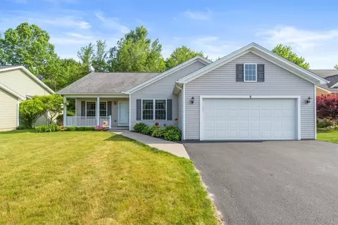 9 Beehler Ln, Hamlin, NY 14464