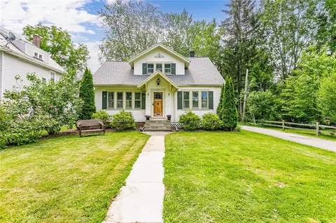 245 Susquehanna Rd, Rochester, NY 14618